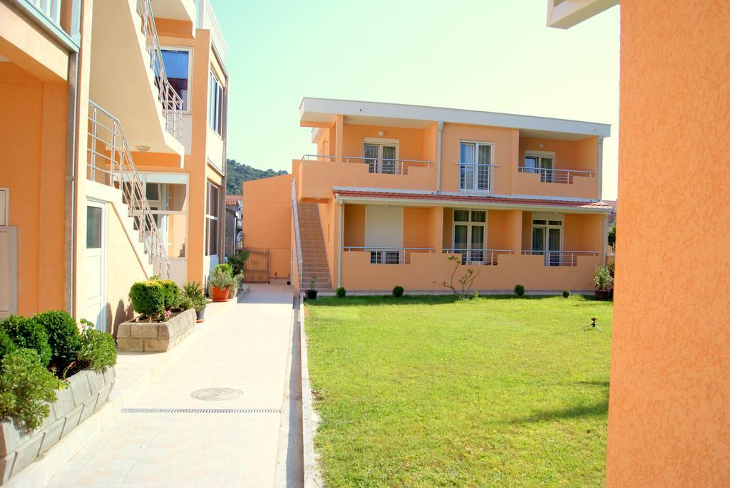 Guesthouse Vila Smilja Подгорица Экстерьер фото